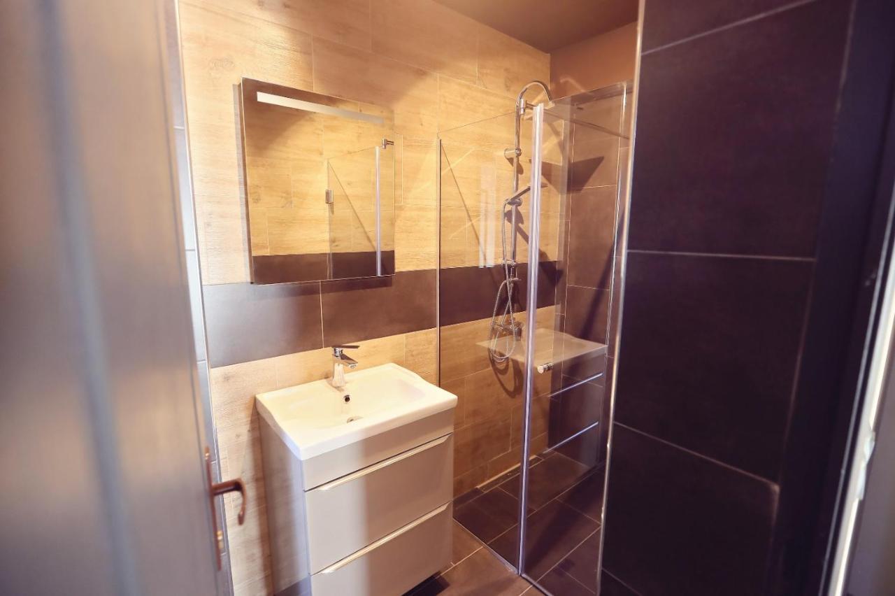 Dezire Guesthouse Băile Unu Mai Exteriér fotografie